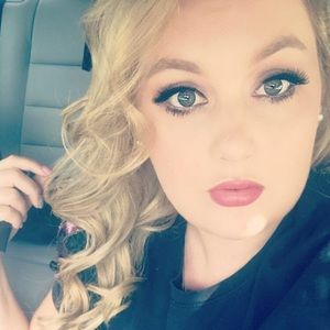 Meet your Posher, Kara